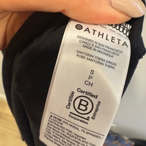 Like new- ATHLETA -Black Sleeveless Santorini Thera Dress - Picture 6 of 10